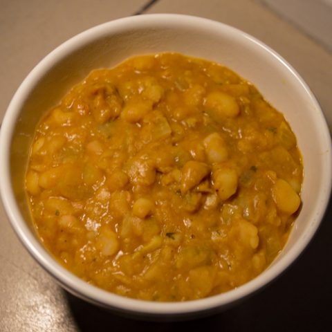 Tavce gravce inspired Macedonian beans in a white bowl