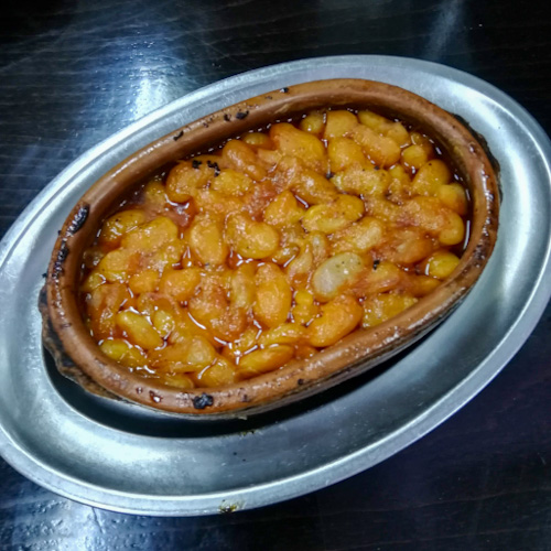 A dish of tavce gravce in Skopje