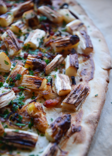 Flammkuchen with white asparagus - with crust showing